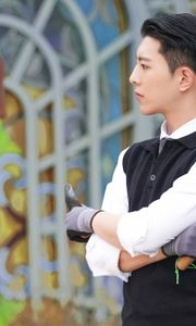Với Tôi Anh Là Người Nguy Hiểm